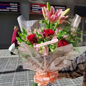 A1 ramo con rosas